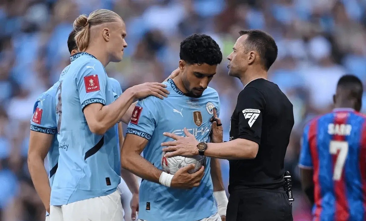 包含集结日德甲焦点战；华盛顿奇才迎来里程碑；引发热议；赛程密集仍需轮换的词条天博app下载